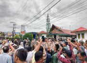 Ribuan Warga Kepung Kantor Bupati Tapanuli Tengah, Kekecewaan Korban Bencana Memuncak