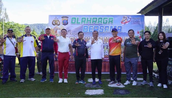 Bupati dan Wakil Bupati Karo Ikuti Olahraga Bersama dalam Rangka HUT Bhayangkara ke-80
