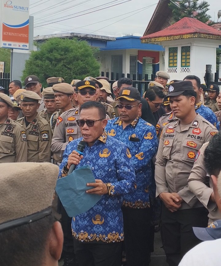 Janji Pertama Meleset, Kini Bupati Tapteng Pasang Target Baru Pencairan Jadup