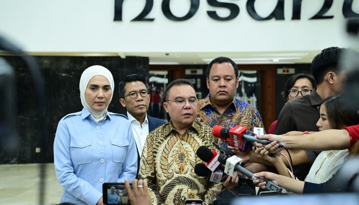 Tanggapi Pergantian Kepala BGN Masih dari Manajemen yang Sama, DPR Tetap Awasi Kinerja Pimpinan Baru