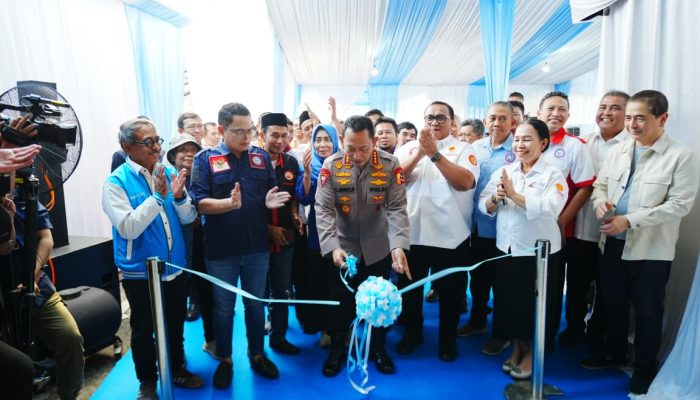 Dukung Perjuangan Kaum Buruh, Kapolri Resmikan Sekretariat Bersama KBPBI