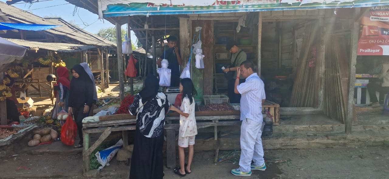 Polres Lampung Utara: Harga Bahan Pokok di Pasar Central Kotabumi Relatif Stabil, Telur Ayam Ras Turun RP.3000