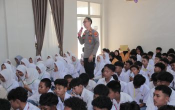 Polsek Abung Semuli Bekali Ratusan Siswa SMK Muhammadiyah Dengan Edukasi Bahaya Narkoba dan Bullying Polsek Abung Semuli Bekali Ratusan Siswa SMK Muhammadiyah Dengan Edukasi Bahaya Narkoba dan Bullying