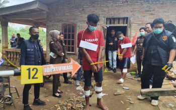 Polres Lampung Utara Rekonstruksi Kasus Curas Disertai Pembunuhan Mantan TKW, Tersangka Peragakan 35 Adekan Polres Lampung Utara Rekonstruksi Kasus Curas Disertai Pembunuhan Mantan TKW, Tersangka Peragakan 35 Adekan