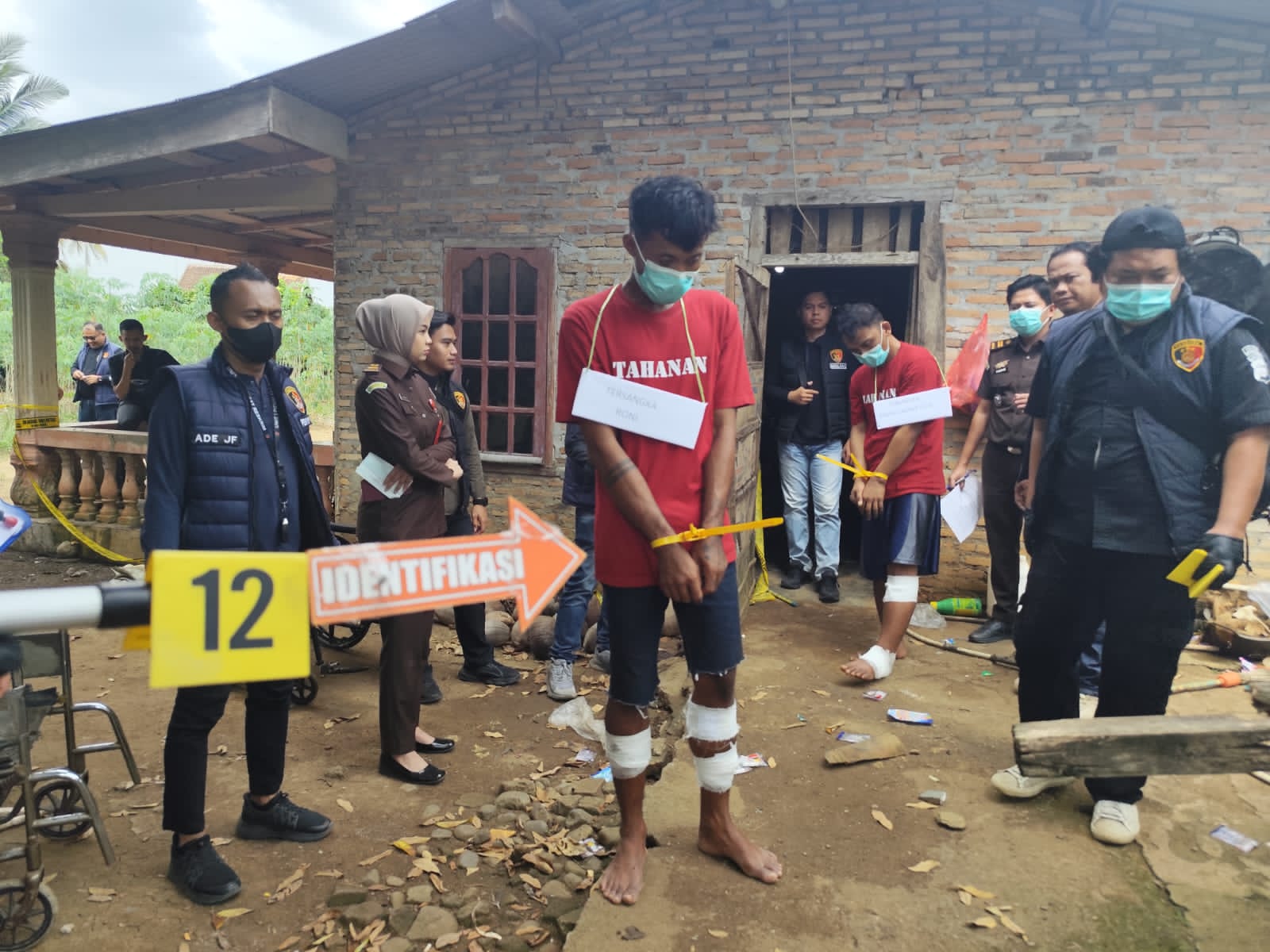 Polres Lampung Utara Rekonstruksi Kasus Curas Disertai Pembunuhan Mantan TKW, Tersangka Peragakan 35 Adekan