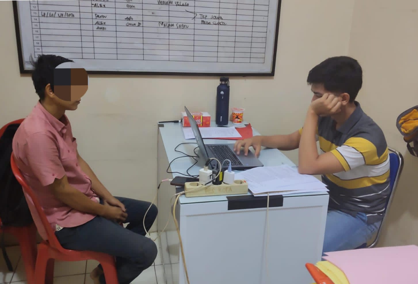 Kembali,Polsek Kotabumi Kota Ungkap Kasus Pencurian Kompresor AC di Kantor KONI, Satu Terduga Pelaku Diamankan