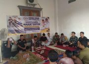 H. Haris Wijaya Ketua Karang Taruna Desa Cikarang Kota Berbagi Kebahagian Kepada Anak Yatim-piatu,