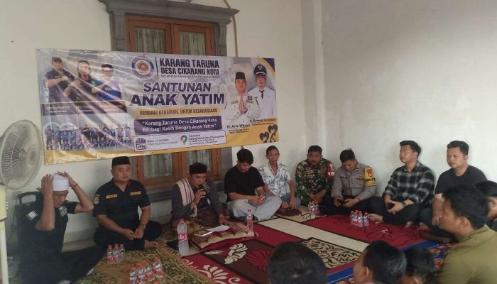 H. Haris Wijaya Ketua Karang Taruna Desa Cikarang Kota Berbagi Kebahagian Kepada Anak Yatim-piatu,