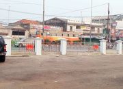 Rapih Mengerjakan Trotoar Drainase dan Pengaspalan serta Pemagaran, Kini Berlanjut Ke area Lantai Bawah-Fasilitas Pasar
