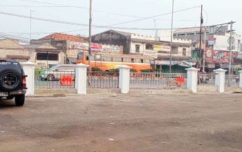 Rapih Mengerjakan Trotoar Drainase dan Pengaspalan serta Pemagaran, Kini Berlanjut Ke area Lantai Bawah-Fasilitas Pasar Rapih Mengerjakan Trotoar Drainase dan Pengaspalan serta Pemagaran, Kini Berlanjut Ke area Lantai Bawah-Fasilitas Pasar