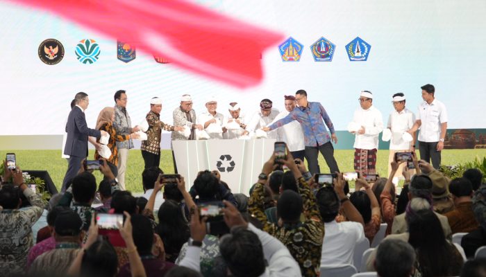 Akhiri Ketergantungan TPA, Menteri LH Jumhur : Transformasi Kelola Sampah Lewat Fasilitas Energi Terbarukan Telah Dimulai di Bali