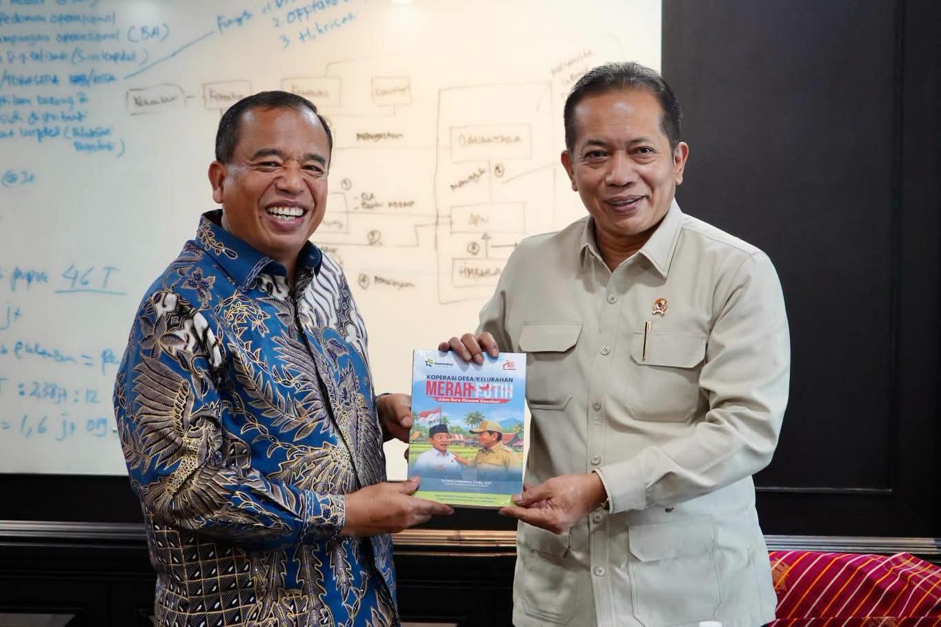 Bupati Karo Temui Menteri Koperasi Bahas Modernisasi Ekosistem Komoditas Lokal dan Pertanian Hortikultura