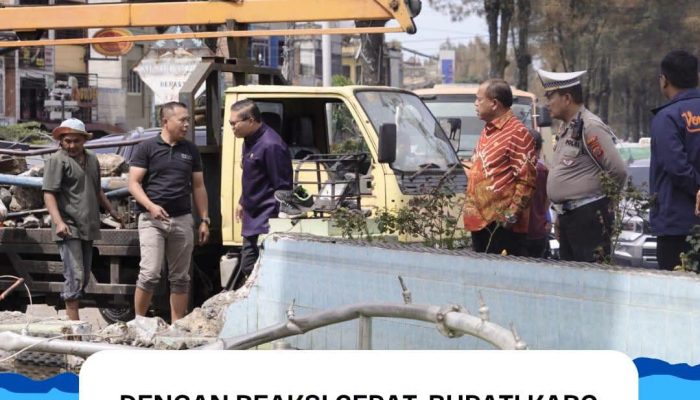Bupati Karo Tinjau Langsung Lokasi Kecelakaan Tugu Perjuangan Berastagi