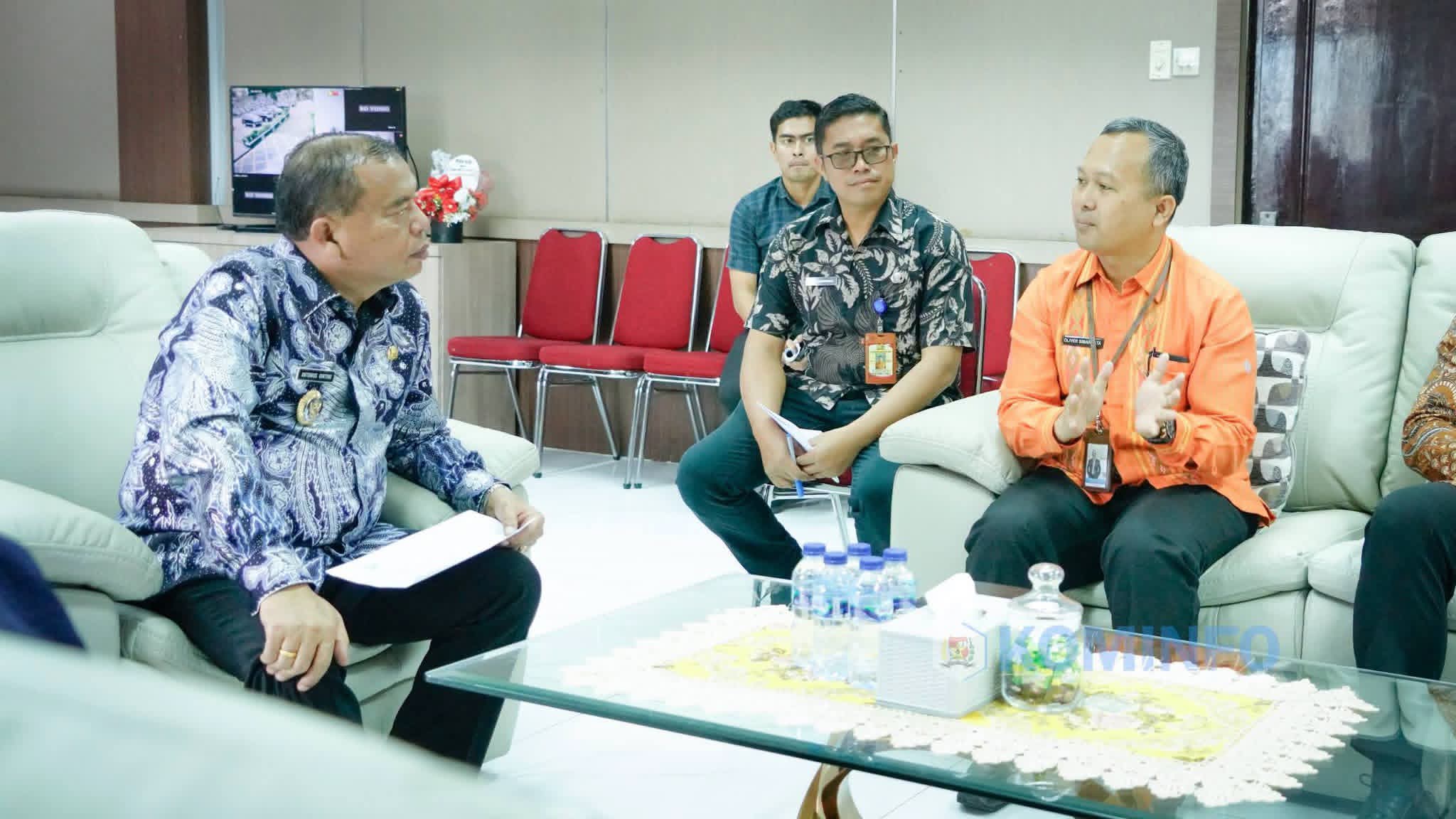 Bupati Karo Terima Pendataan Sensus Ekonomi 2026, Dorong Data Akurat untuk Pembangunan Bupati Karo Terima Pendataan Sensus Ekonomi 2026, Dorong Data Akurat untuk Pembangunan