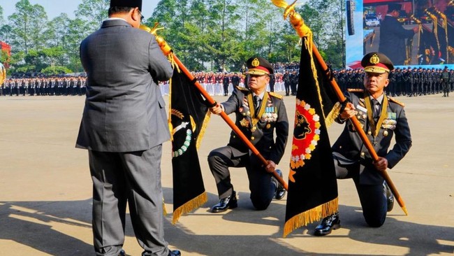 Apresiasi atas Pengabdian, Presiden RI Prabowo Subianto berikan Tanda Kehormatan Nugraha ke Komjen Pol Asep Edi
