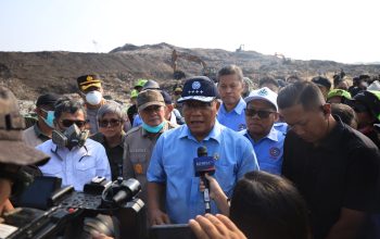 Berkat Kerjasama Sinergi Seluruh Elemen, Menteri LH Jumhur Ungkap Penanganan Area Kebakaran di TPA Jatiwaringin Sudah 3,6 Persen