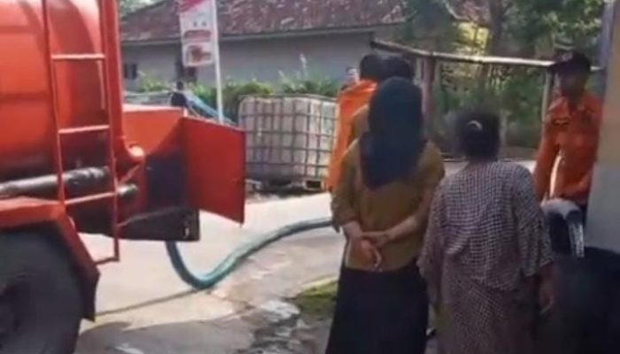 Atasi Krisis Air Bersih, Pemkab Bekasi Instruksikan Para Camat Lakukan Pemetaan Wilayah Rawan Kekeringan