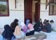 Mahasiswa KKN Posko 37 UNIB Ibrahimy Sukorejo Tanamkan Nilai Keislaman, Mengajar Santri di Musholla Dzurratul Mansur Al-Mansuri