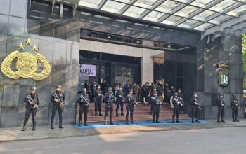 Ada Apa Puluhan Brimob Jaga Ketat di Lobby Gedung Promoter Polda Metro Jaya