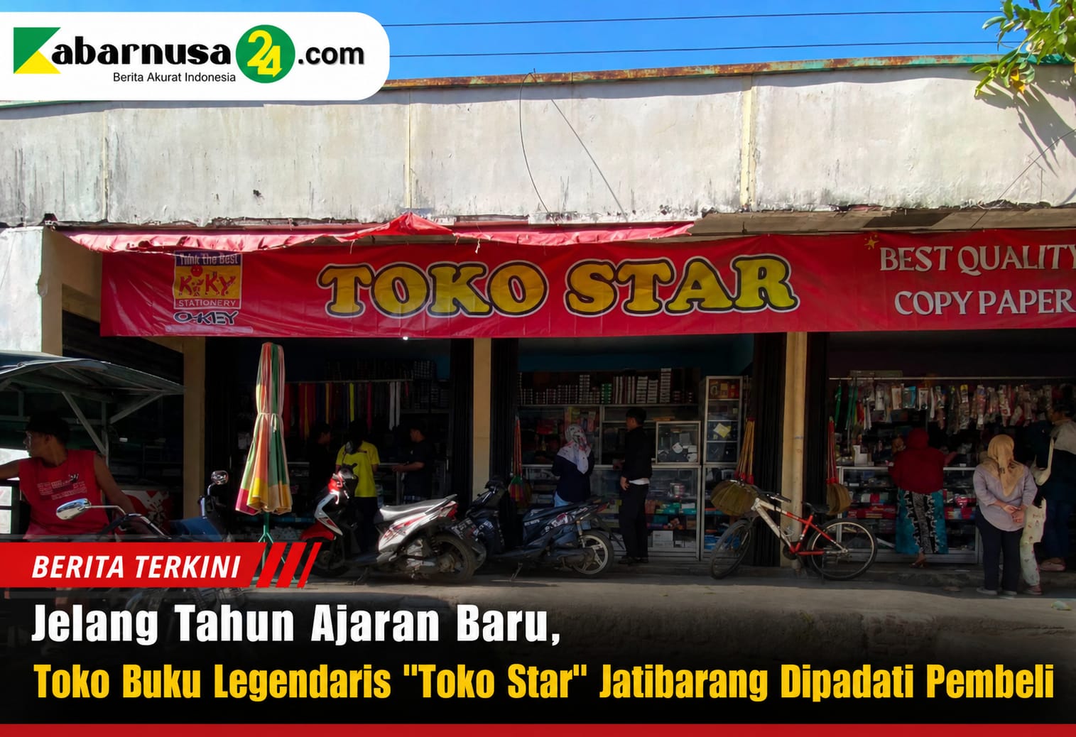 Jelang Tahun Ajaran Baru, Toko Buku Legendaris "Toko Star" Jatibarang Dipadati Pembeli