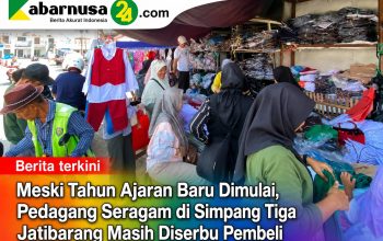 Meski Tahun Ajaran Baru Dimulai, Pedagang Seragam di Simpang Tiga Jatibarang Masih Diserbu Pembeli Meski Tahun Ajaran Baru Dimulai, Pedagang Seragam di Simpang Tiga Jatibarang Masih Diserbu Pembeli
