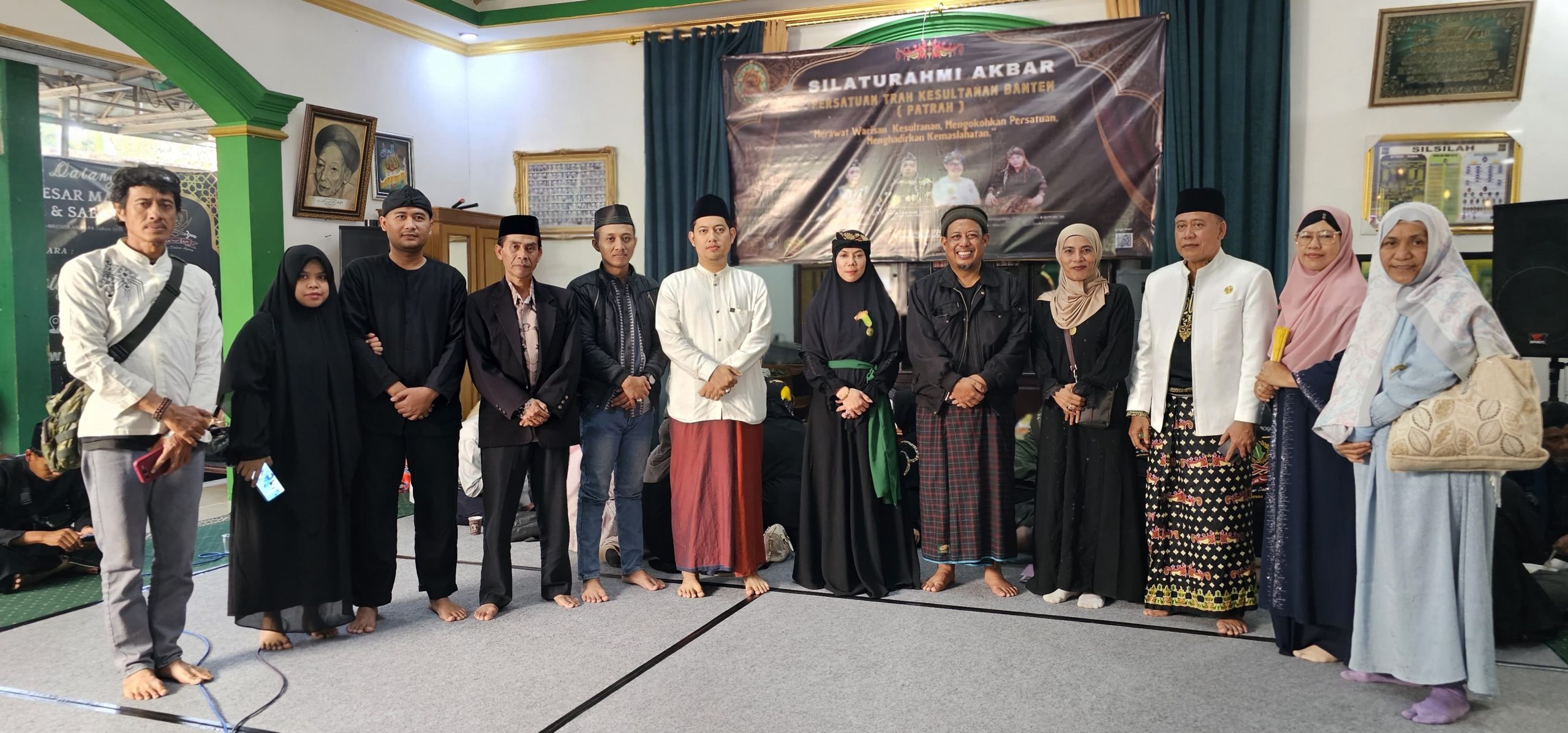 PATRAH Gelar Silaturahmi Akbar di Bogor Guna Perkuat Persatuan Trah Kesultanan Banten dan Lestarikan Warisan Budaya PATRAH Gelar Silaturahmi Akbar di Bogor Guna Perkuat Persatuan Trah Kesultanan Banten dan Lestarikan Warisan Budaya