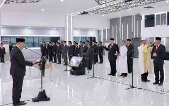 78 Pejabat di Lantik, Wamen ATR/BPN Ossy : Rotasi dan Promosi Jabatan Bentuk Birokrat yang Adaptif 78 Pejabat di Lantik, Wamen ATR/BPN Ossy : Rotasi dan Promosi Jabatan Bentuk Birokrat yang Adaptif