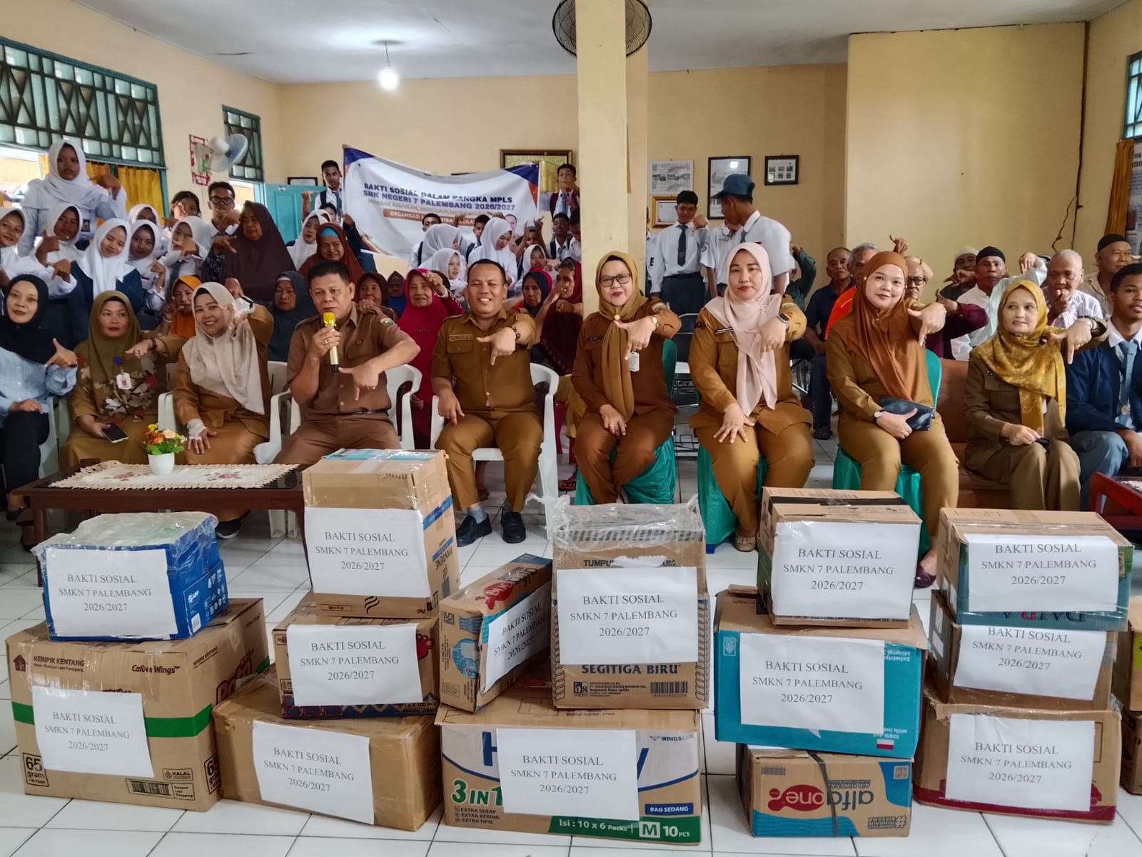 SMK Negeri 7 Palembang Menumbuhkan Rasa Peduli Kepada Anak Didik Dengan Cara Mengunjungi Panti Jompo