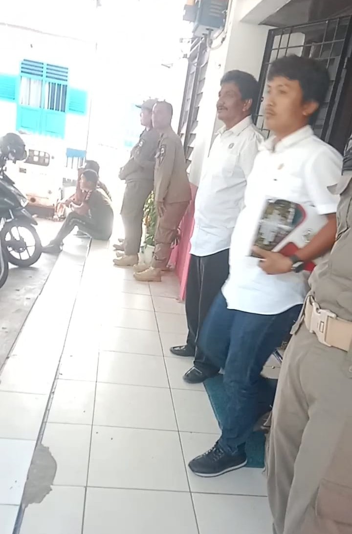 Sidak DPRD Tapteng Tuai Tanda Tanya, Kepala Dinas PMD Menghilang Saat Jam Kerja, Kemunculan Satpol PP Justru Disorot