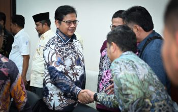 Bertemu Plt. Bupati Kuansing, Wamen Viva Yoga Usulkan Pembukaan Kawasan Baru Transmigrasi Bertemu Plt. Bupati Kuansing, Wamen Viva Yoga Usulkan Pembukaan Kawasan Baru Transmigrasi
