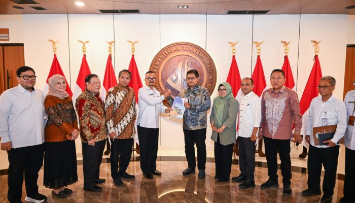 Terima Pimpinan DPRD Provinsi Gorontalo, Wamen Viva Yoga Dukung Kawasan Transmigrasi Gorontalo Sebagai Penopang Pertumbuhan Ekonomi Daerah