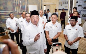 Wujud Peduli Korban Bencana, Menteri Nusron Tinjau Kantah Kabupaten Aceh Tamiang Pascabencana Hidrometeorologi Sumatera 2025 Wujud Peduli Korban Bencana, Menteri Nusron Tinjau Kantah Kabupaten Aceh Tamiang Pascabencana Hidrometeorologi Sumatera 2025