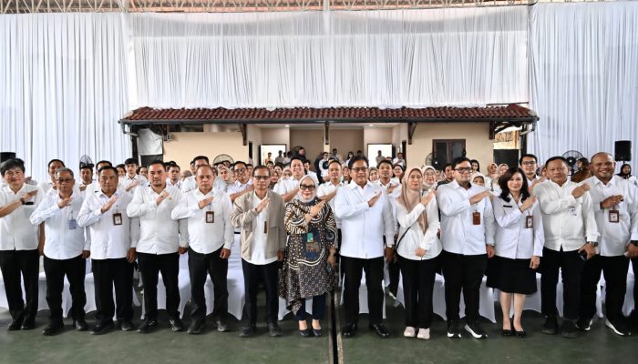 CKG Kementrans, Wamen Viva Yoga: Bentuk Tanggung Jawab Negara atas Hak Sehat Rakyat CKG Kementrans, Wamen Viva Yoga: Bentuk Tanggung Jawab Negara atas Hak Sehat Rakyat
