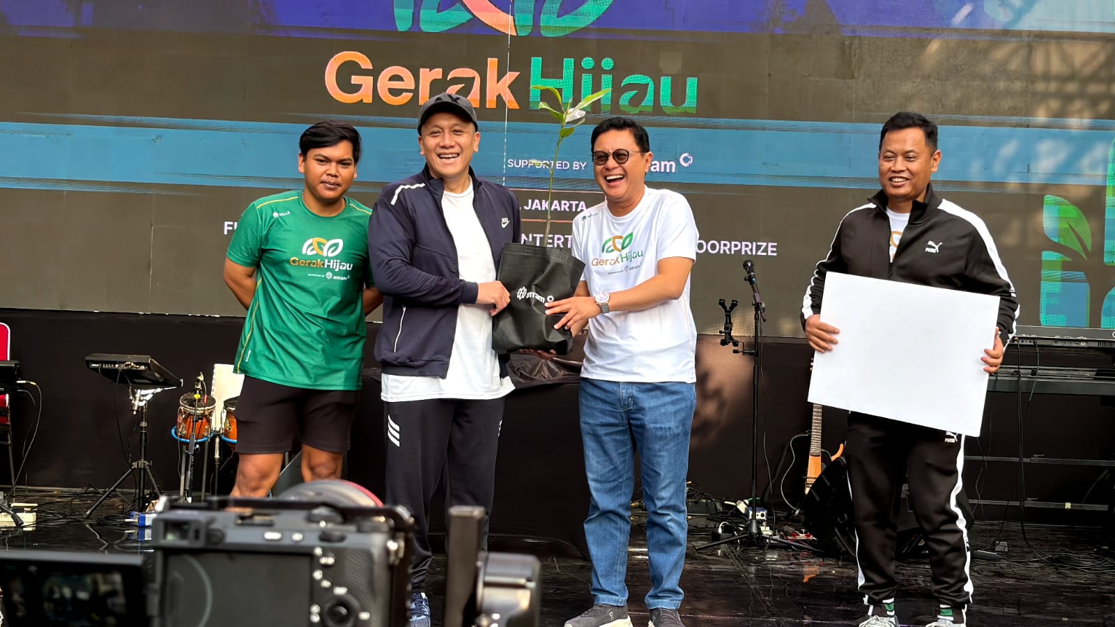 Hadiri HUT ANTAM ke 58, Wamen LH Dorong Dunia Usaha Menanam Pohon dan Mangrove