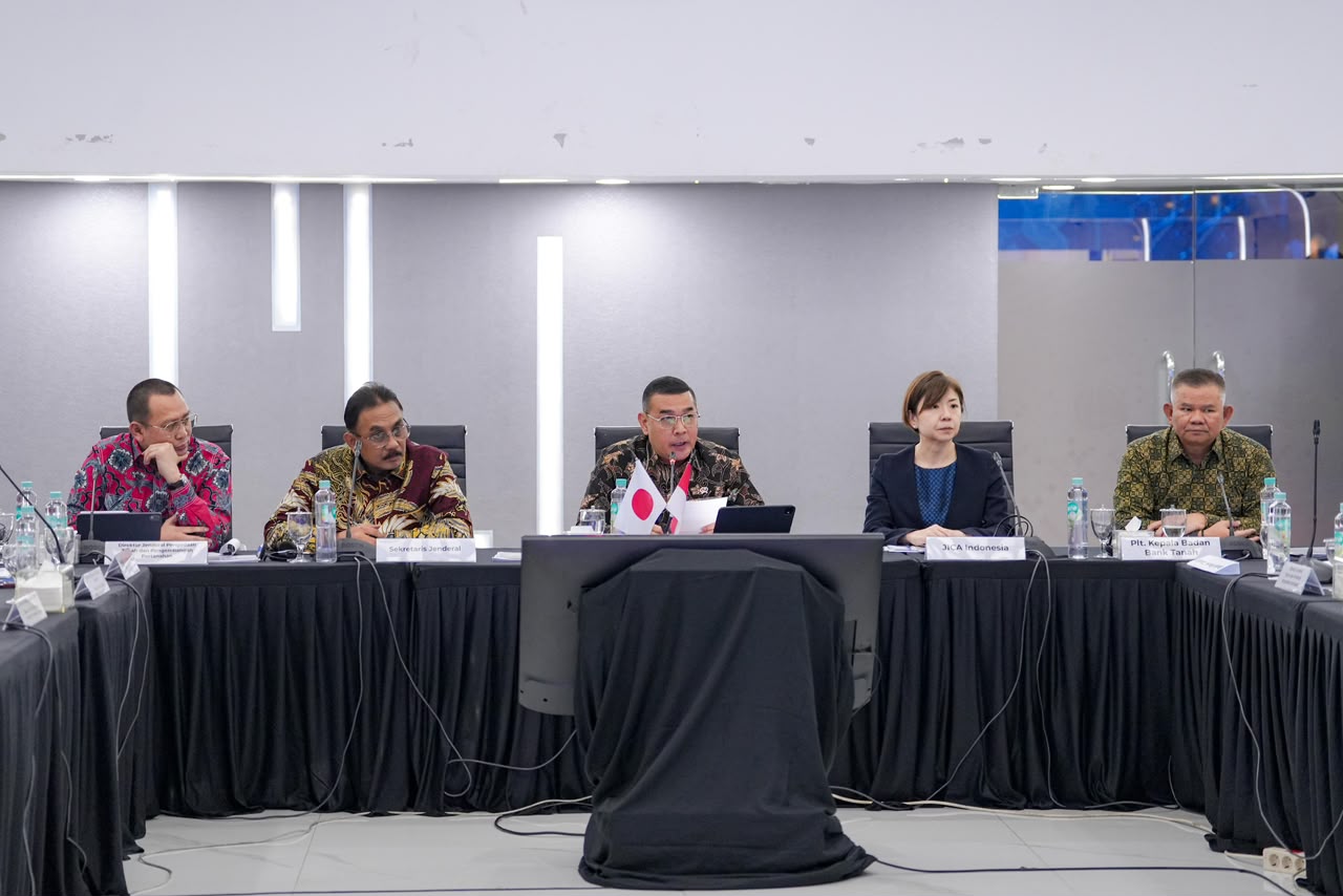 Bersama Joint Coordinating Committee, Wamen ATR/BPN Ossy Buka Rapat Evaluasi Setahun LANDLAB