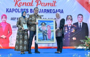 Kenal Pamit Kapolres Banjarnegara, dari AKBP Mariska ke AKBP Aruma Kenal Pamit Kapolres Banjarnegara, dari AKBP Mariska ke AKBP Aruma