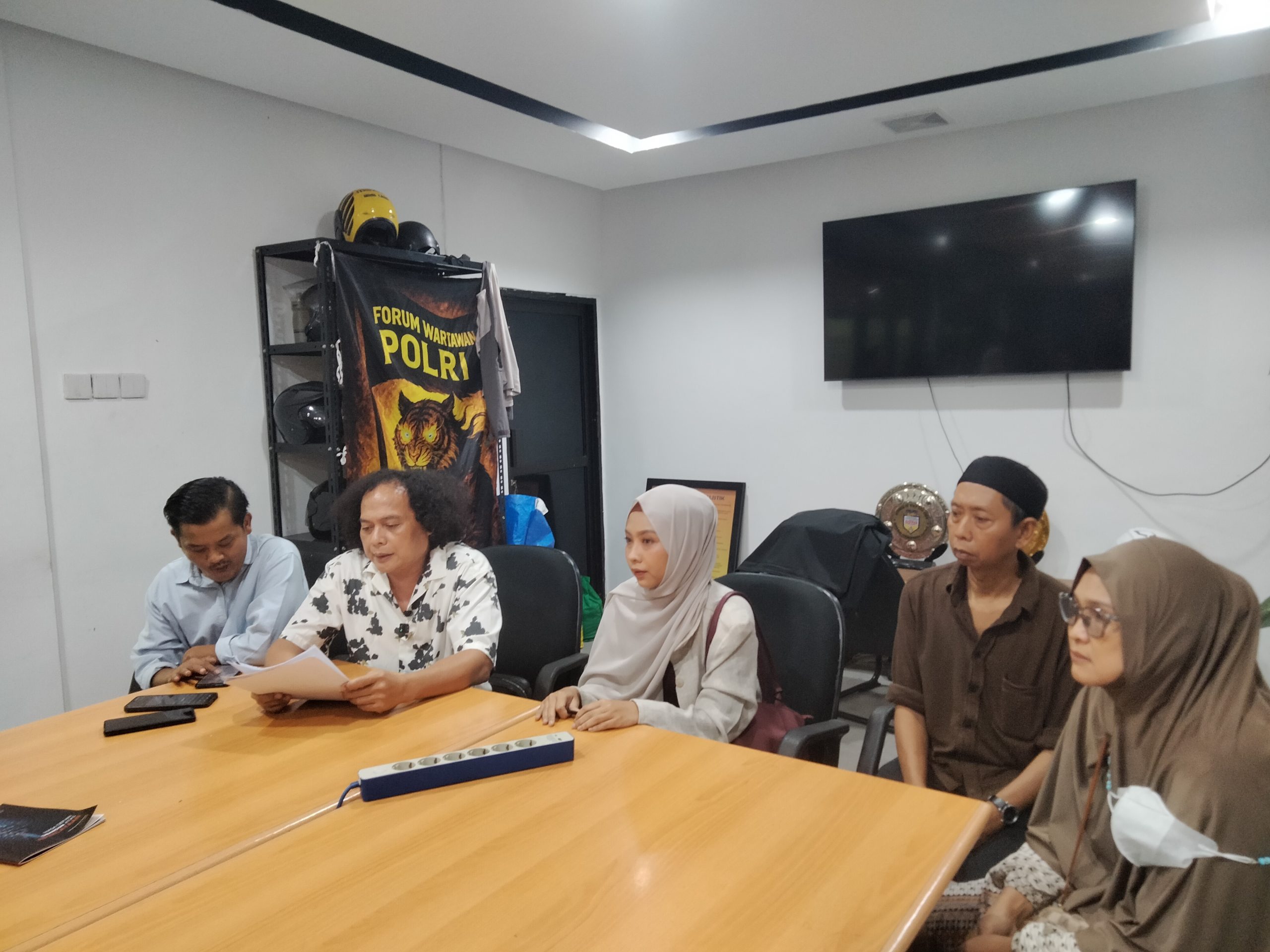 2 Pelaku Bebas dari Polsek Cikarang Utara, Keluarga Korban Pembunuhan di Cikarang Utara Minta Keadilan
