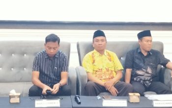 Wisata Lumajang Tak Cukup Indah, Harus Bertahan: DPRD Dorong Sinergi dan Inovasi Demi Pariwisata Berkelanjutan Wisata Lumajang Tak Cukup Indah, Harus Bertahan: DPRD Dorong Sinergi dan Inovasi Demi Pariwisata Berkelanjutan