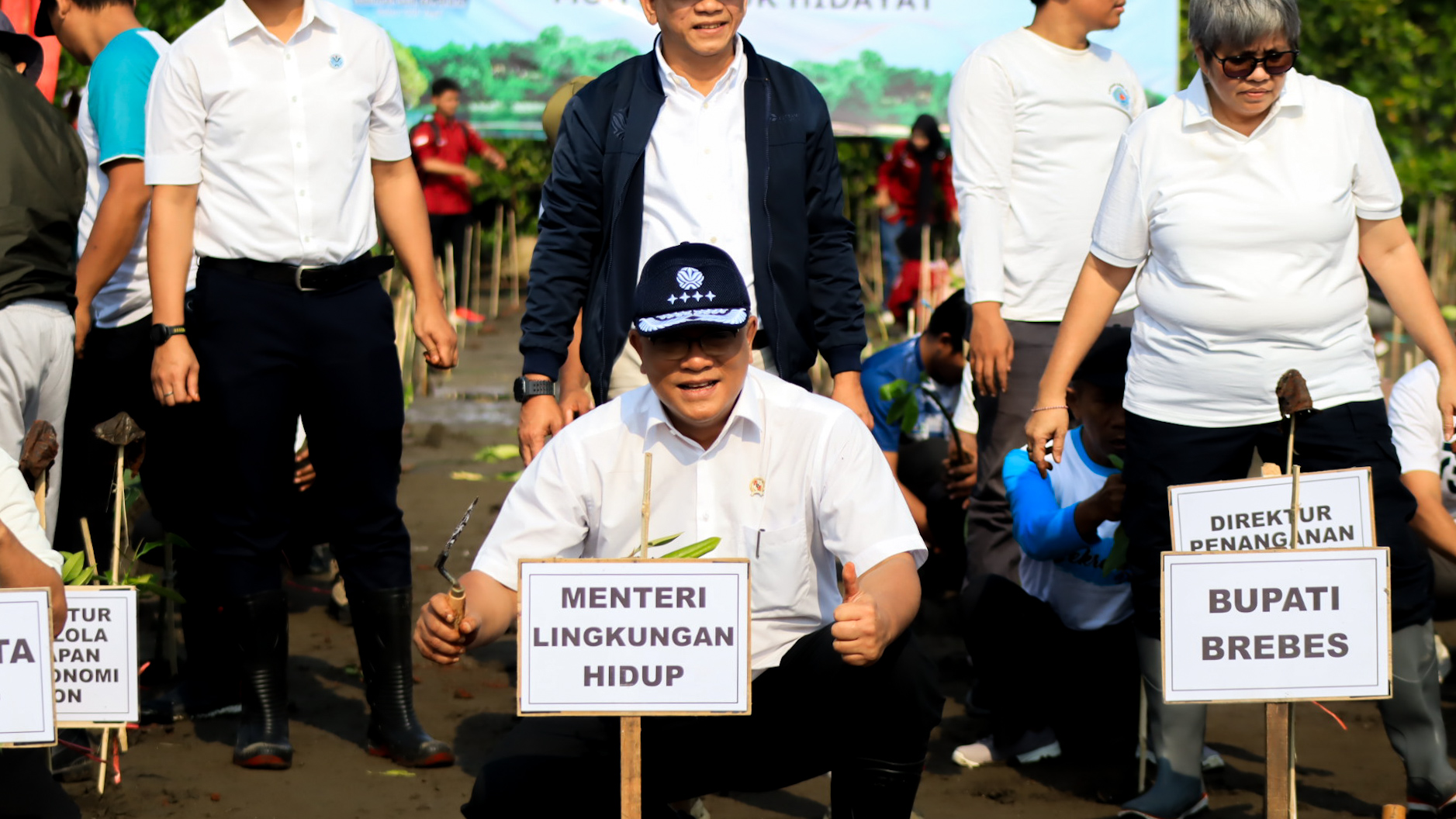Wakil Bupati Brebes Wurja Apresiasi Kehadiran Menteri LH Jumhur, Gerakan Tanam Mangrove untuk Selamatkan Pesisir Wakil Bupati Brebes Wurja Apresiasi Kehadiran Menteri LH Jumhur, Gerakan Tanam Mangrove untuk Selamatkan Pesisir