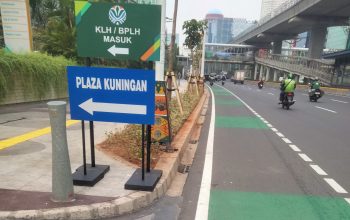 Beda Dengan Lainnya, Plang Nama Gedung Kementerian LH Hanya Gunakan Plang Ukuran Kecil