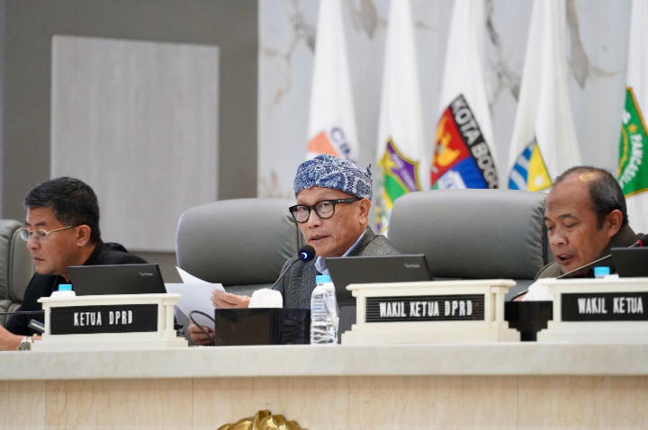 DPRD Jabar Komitmen Kawal Pembahasan Ranperda P2APBD 2025, Pastikan Pengelolaan Anggaran Transparan dan Tepat Sasaran DPRD Jabar Komitmen Kawal Pembahasan Ranperda P2APBD 2025, Pastikan Pengelolaan Anggaran Transparan dan Tepat Sasaran