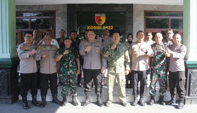 Perkuat Sinergitas, Kapolres Bondowoso Silaturahmi ke Kodim 0822 dan Koramil Jajaran