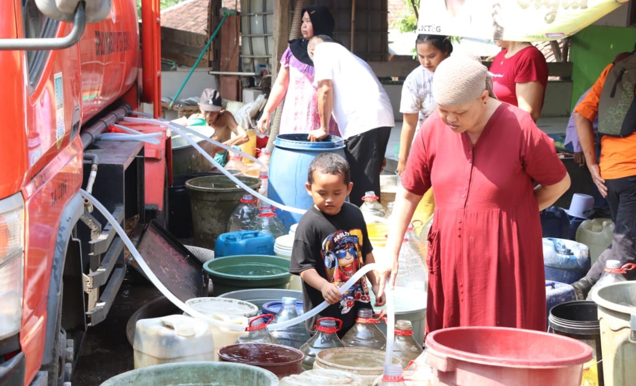 10 Desa di Bekasi Terdampak Kekeringan, Satu Juta Liter Air Bersih Telah Didistribusikan