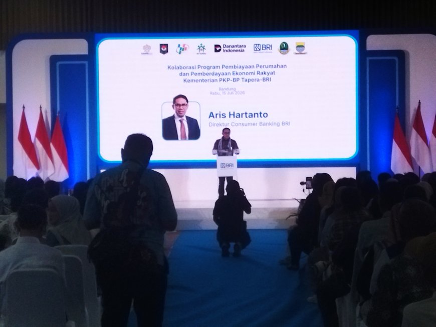 BRI Tancap Gas! Kredit Rumah Bersubsidi Tembus Rp408 Miliar di Bandung, Ribuan Warga Kini Punya Harapan Miliki Hunian BRI Tancap Gas! Kredit Rumah Bersubsidi Tembus Rp408 Miliar di Bandung, Ribuan Warga Kini Punya Harapan Miliki Hunian