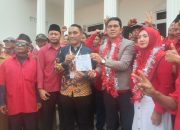Lautan Merah Mengiringi Langkah Petahana, Ribuan Warga Antar Sumardi Daftar Pilkades Karangmukti