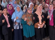Ibu Dra, HS Ani Rukmini, Ketua Komisi Dua Mengajak Semua Umat Beragama Untuk Saling Bersilaturahmi Satu Dan Yang Lainnya Agar Tercipta Toleransi Beragama,