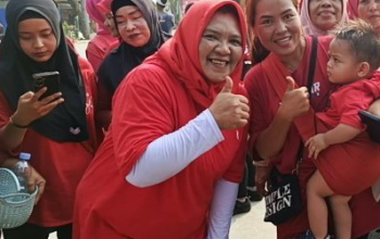 Semarak Kemerdekaan di Sukatani: Senam, Joging, dan Doorprize Ramaikan Stadion Mini, Hj. Desi Banjir Dukungan