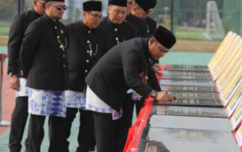 Peresmian 15 Proyek Hari Jadi Kabupaten Bekasi: Yang ke-76. Oleh Plt Bupati. Kijaga kali nilai haus pencitraan Peresmian 15 Proyek Hari Jadi Kabupaten Bekasi: Yang ke-76. Oleh Plt Bupati. Kijaga kali nilai haus pencitraan
