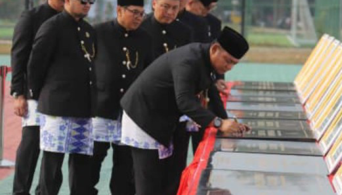 Peresmian 15 Proyek Hari Jadi Kabupaten Bekasi: Yang ke-76. Oleh Plt Bupati. Kijaga kali nilai haus pencitraan