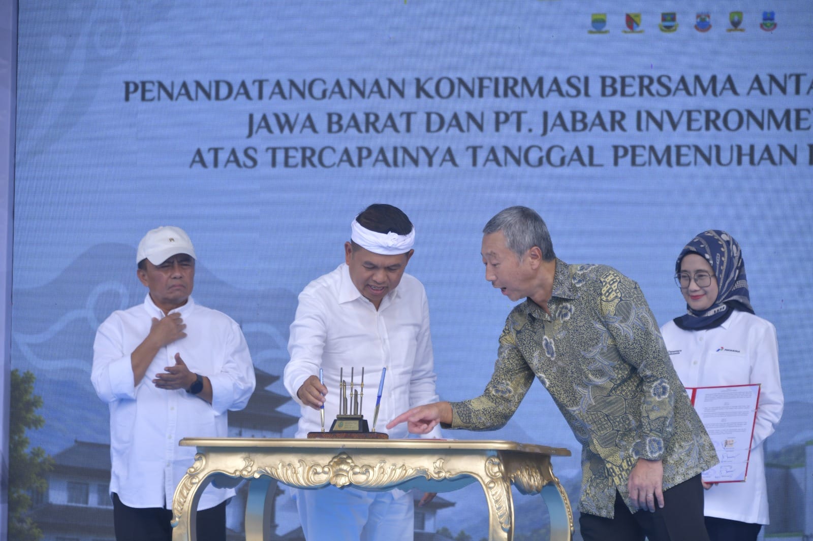 Gubernur dedi mulyadi resmikan pembangunan PSEL legok nangka, langkah besar jabar ubah sampah jadi energi